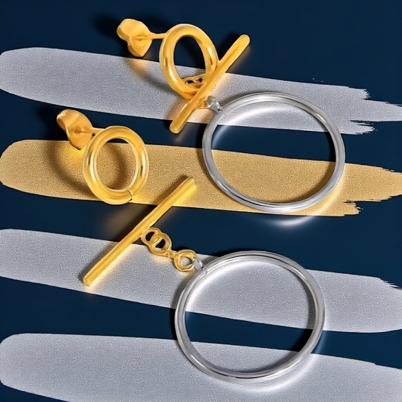 🆕️Versatile OT Buckle Two-Tone Hoop Earrings | 18K Gold Plated Stainless Steel - Picture 10 of 14